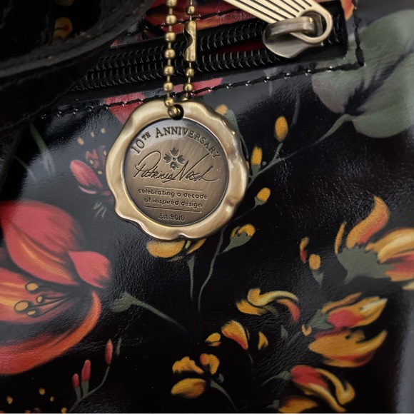 Patricia Nash small tropical print leather backpack - Picture 5 of 7